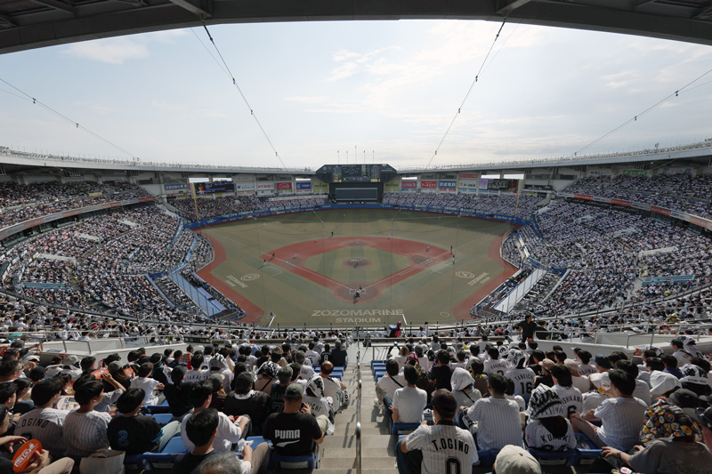 ZOZOマリンスタジアム（昼景）